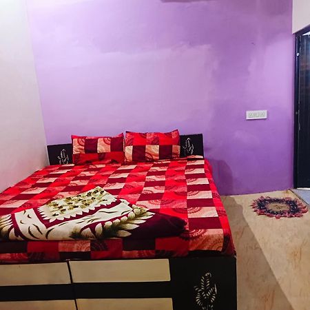 Jay Shree Radhey Home Stay Mathura Exterior photo